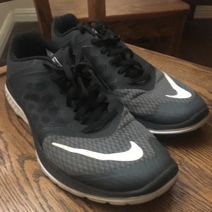 Nike Tennis Shoes size 10